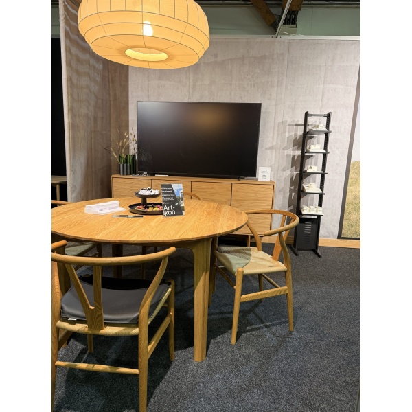 4 stk Carl Hansen CH24 Y-stolen naturoljet eik / natur papirflett UTSTILLING
